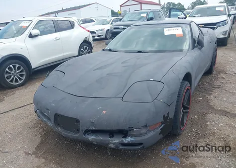 1997 Chevrolet Corvette z USA, uszkodzony, nr VIN 1G1YY22G4V5105015